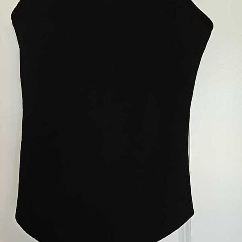 Black bodysuit, 4